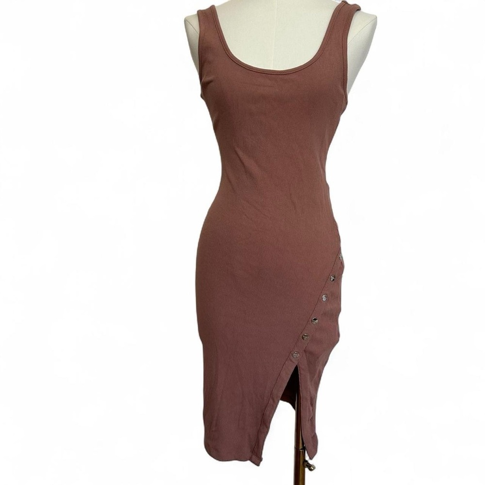 Guess Women’s Brown Ribbed Tank Bodycon Dress With Slit And Button Accent Small